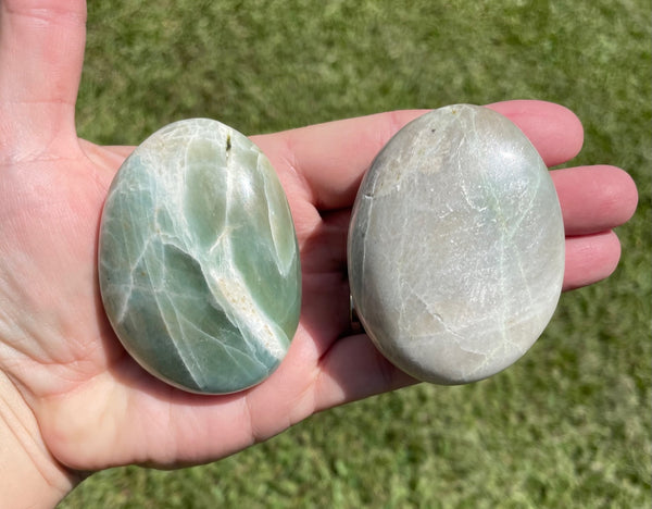 Garnierite Green Moonstone Palm Stone